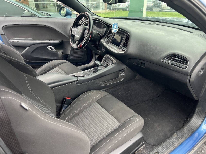 2021 Dodge Challenger SXT