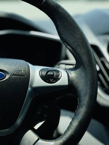 2015 Ford C-MAX Hybrid SE