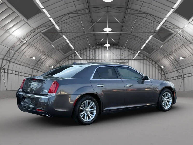 2016 Chrysler 300 C