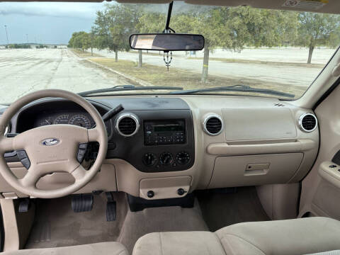 2003 Ford Expedition XLT