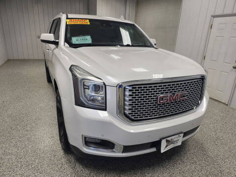 2016 GMC Yukon XL for sale at LaFleur Auto Sales in North Sioux City SD