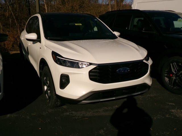 2026 Ford Escape Hybrid ST-Line Select