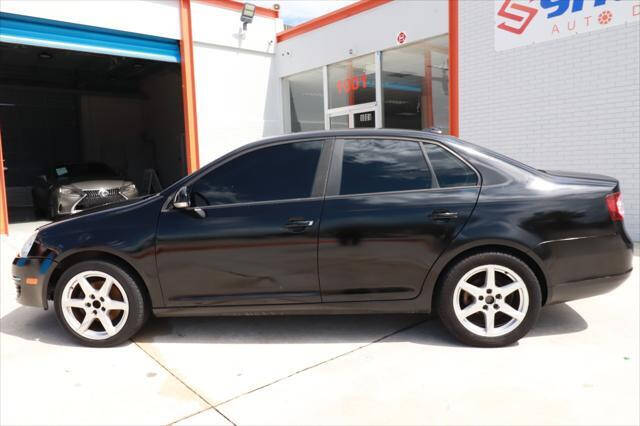 2009 Volkswagen Jetta  - $4,497