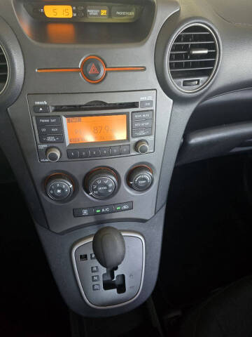 2010 Kia Rondo