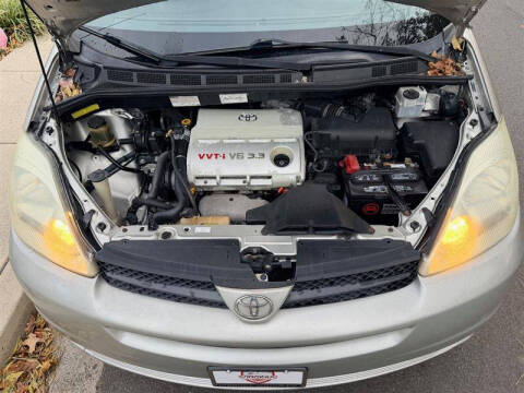 2005 Toyota Sienna