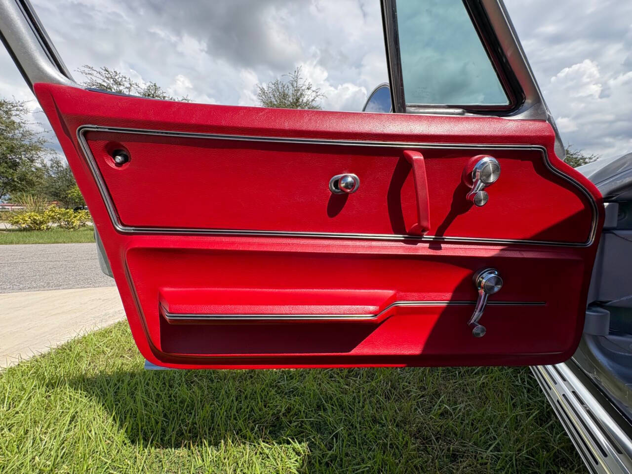 1965 Chevrolet Corvette 28