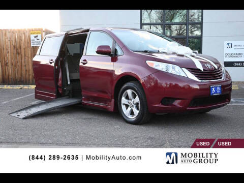 2015 Toyota Sienna LE Mobility 7-Passenger