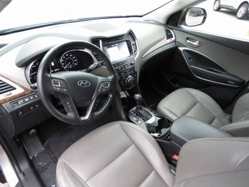 2017 Hyundai Santa Fe Limited Ultimate