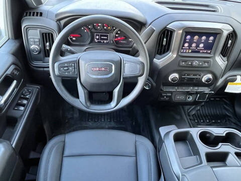 2025 GMC Sierra 2500HD Pro