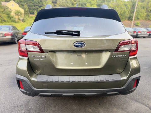 2018 Subaru Outback 2.5i Premium