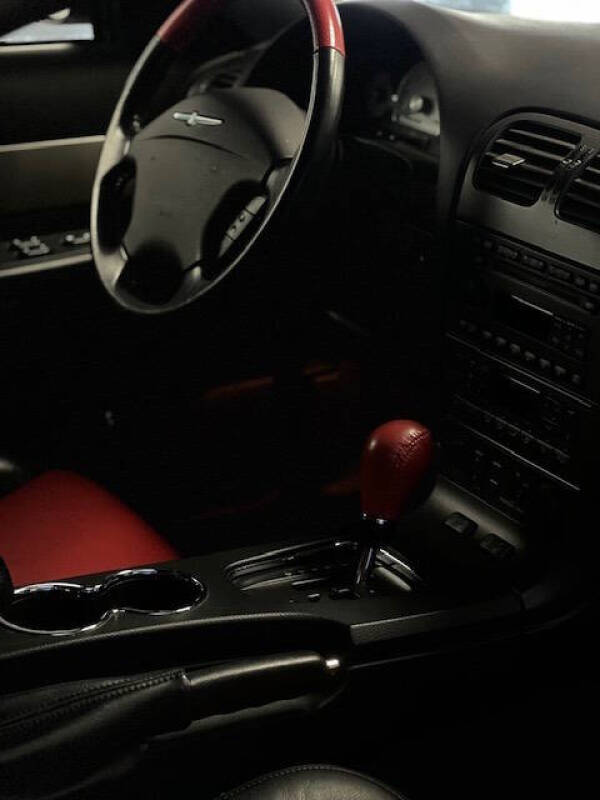 2005 Ford Thunderbird Deluxe