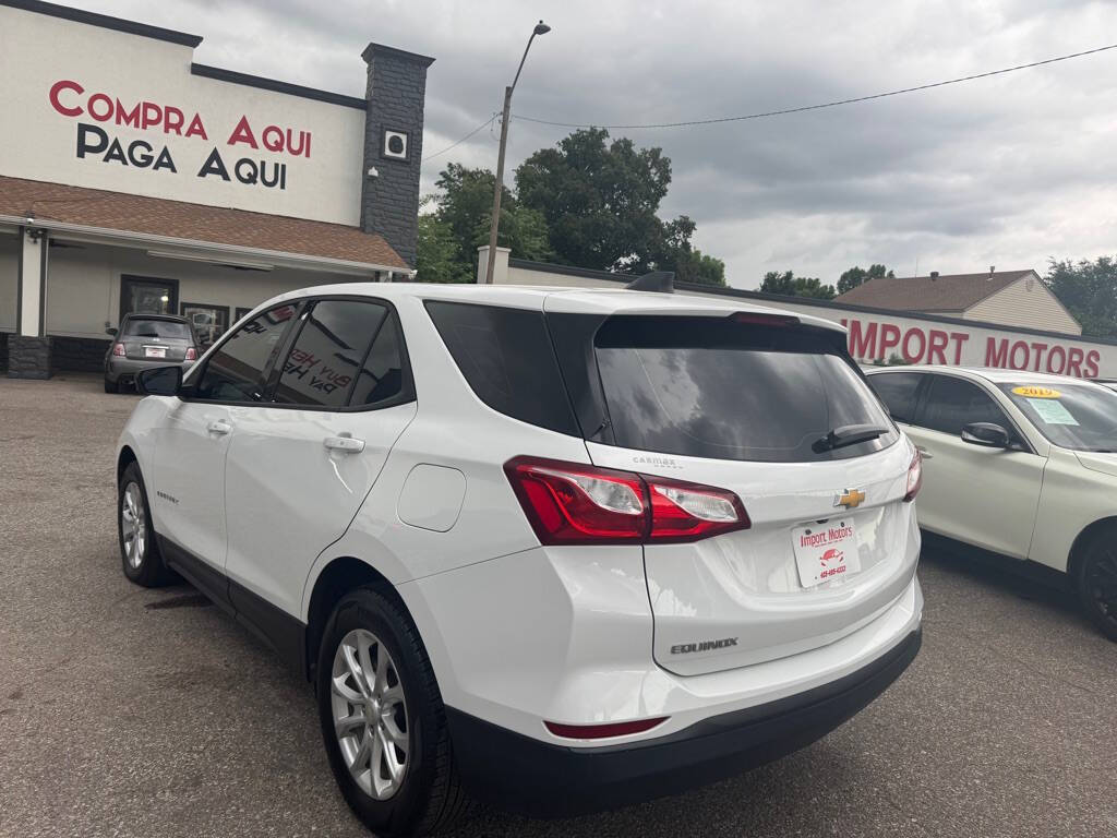 White 2019 Chevrolet Equinox LS LS 4dr SUV w/1LS 26