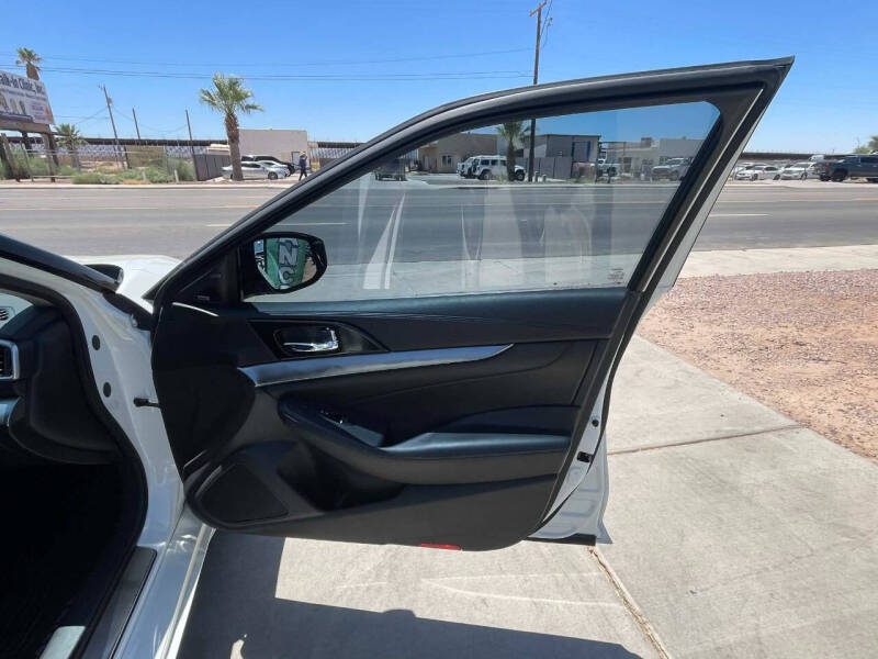 2017 Nissan Maxima 3.5 SR