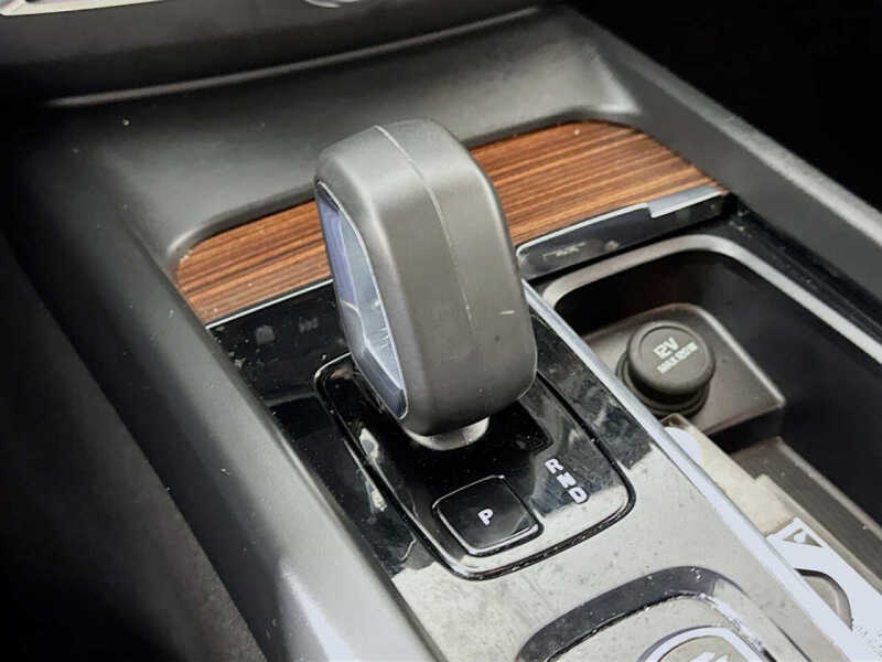 2023 Volvo XC60 B5 Plus Dark Theme