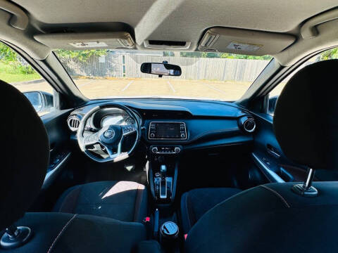 2018 Nissan Kicks SR