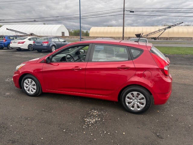 2017 Hyundai Accent SE