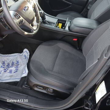 2017 Ford Taurus SEL