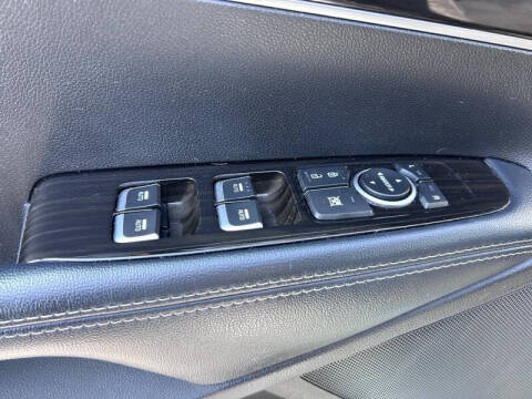 2019 Kia Sorento S V6