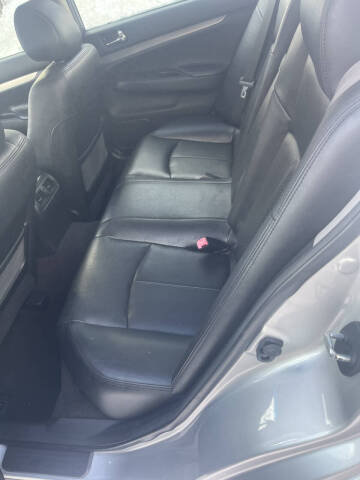 2011 Infiniti G25 Sedan x