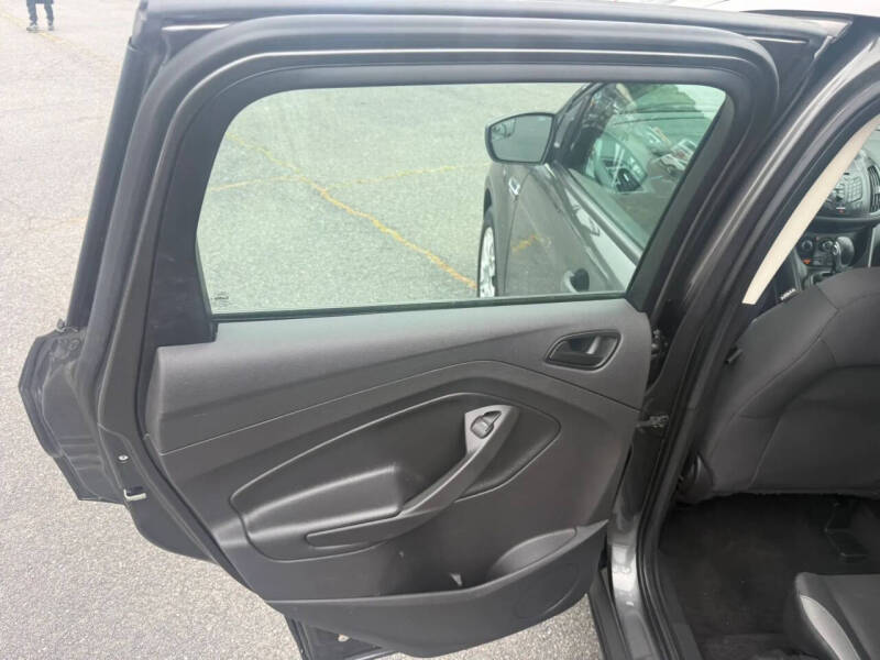 2015 Ford Escape S