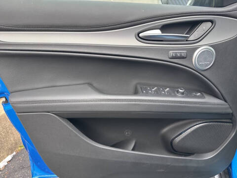 2025 Alfa Romeo Stelvio