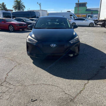 2017 Hyundai Ioniq Hybrid Blue