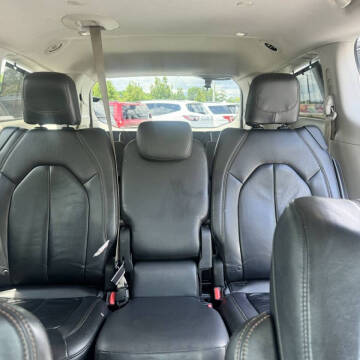 2017 Chrysler Pacifica Touring Plus