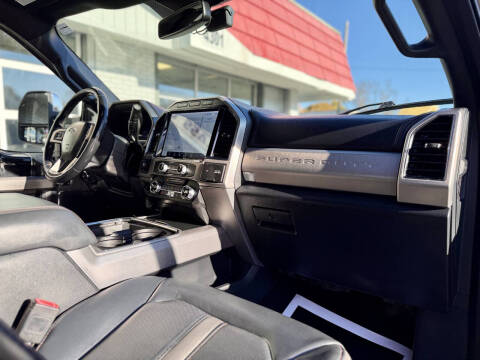 2022 Ford F-350 Super Duty Platinum