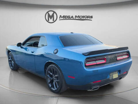 2022 Dodge Challenger SXT