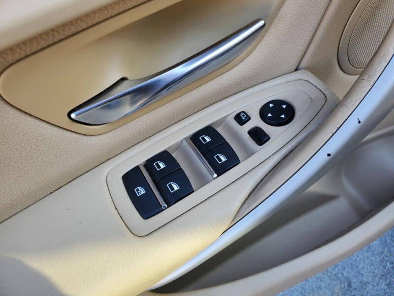 2016 BMW 3 Series 320i