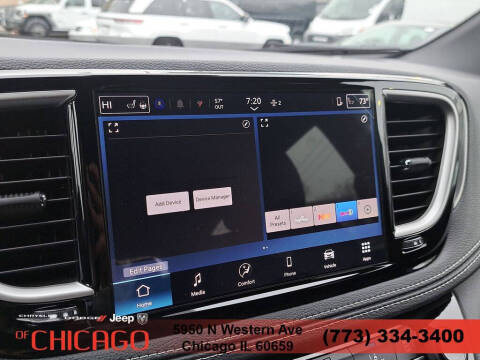 2026 Chrysler Pacifica Select