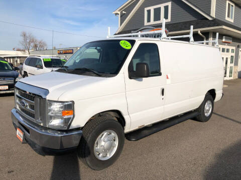 2014 Ford E-Series for sale at Car Corral in Kenosha WI