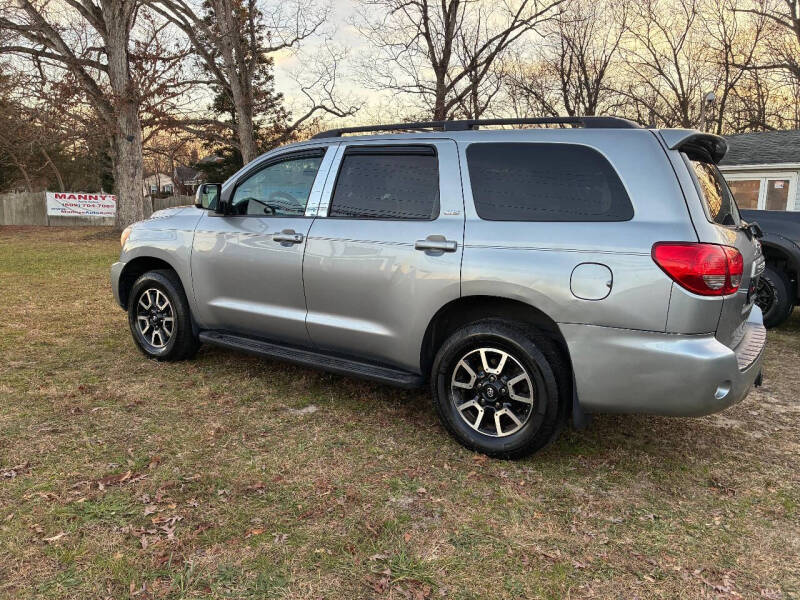 2013 Toyota Sequoia SR5
