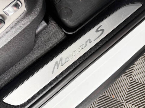 2018 Porsche Macan S