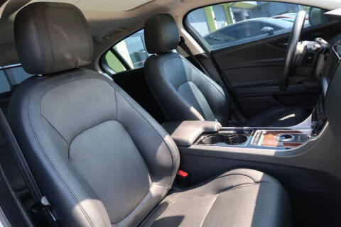 2017 Jaguar XE 35t First Edition