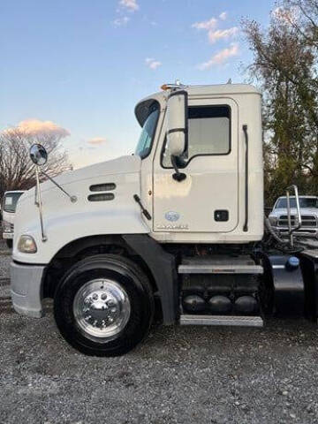 2013 Mack Pinnacle