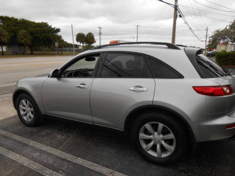 2005 Infiniti FX35