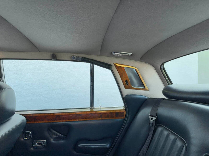 1975 Rolls-Royce Silver Shadow