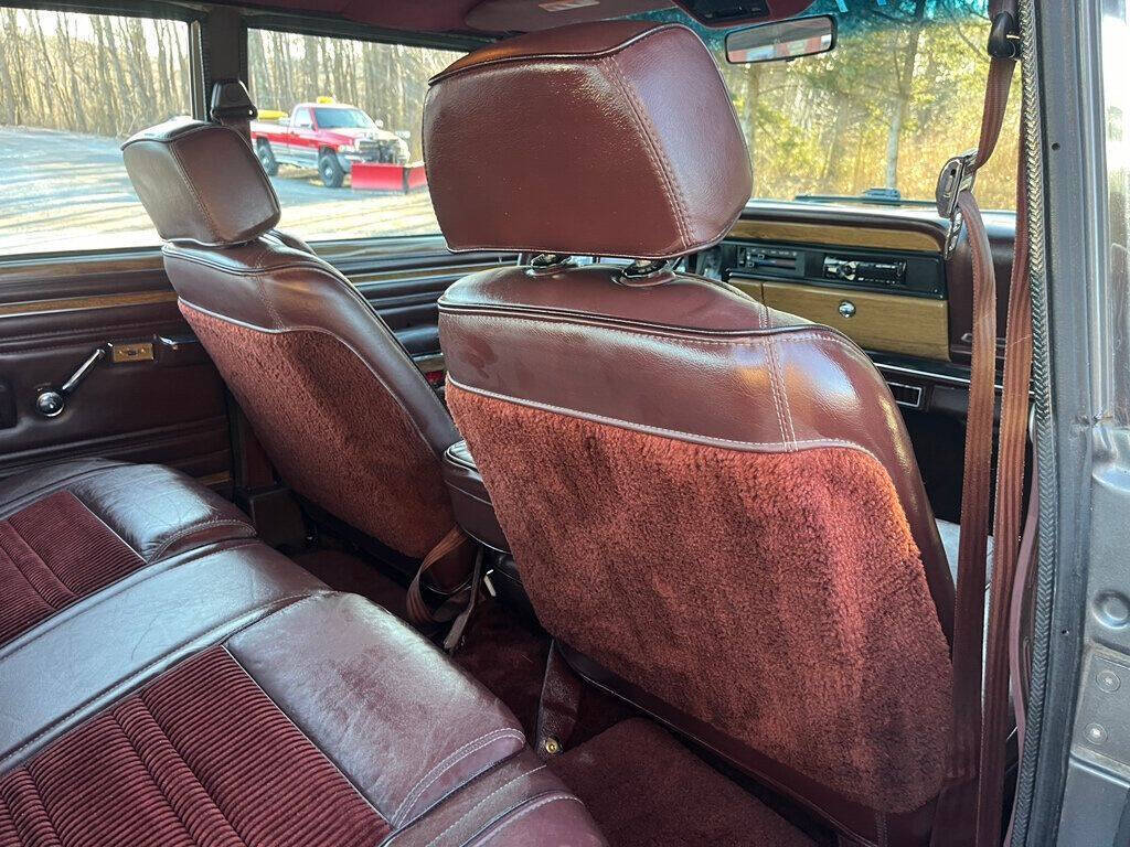 1989 Jeep Grand Wagoneer 82
