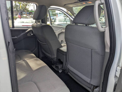 2017 Nissan Frontier SV