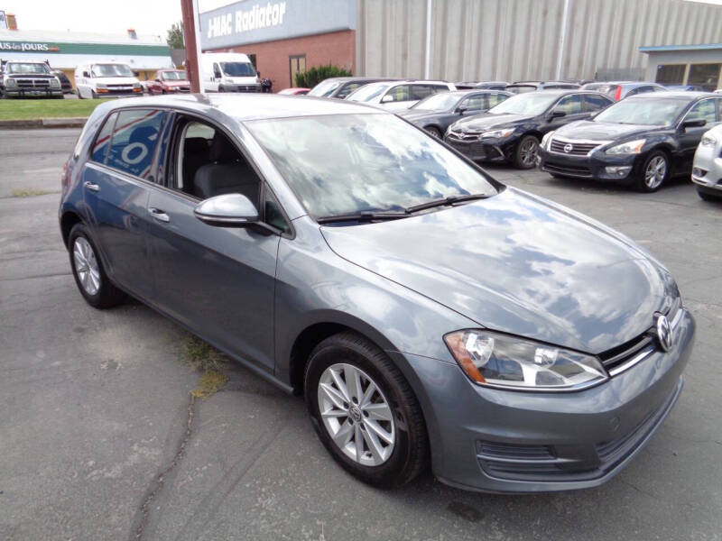 2017 Volkswagen Golf TSI S