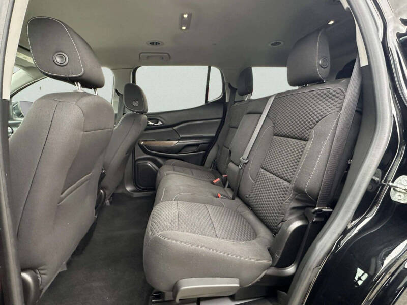 2017 GMC Acadia SLE-2