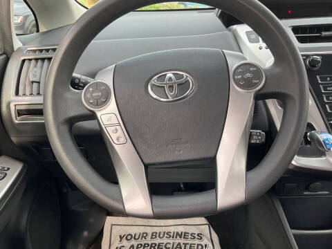 2015 Toyota Prius v Two