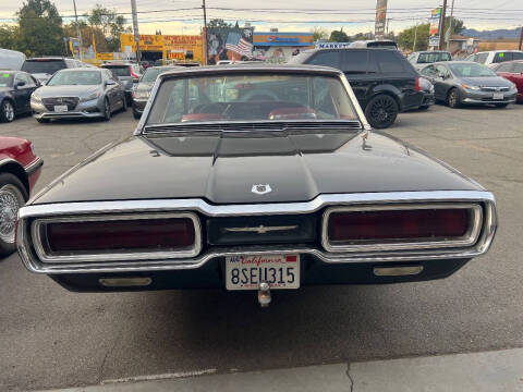 1965 Ford Thunderbird