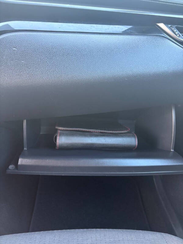 2018 Toyota C-HR XLE Premium