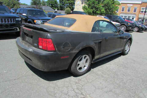 2000 Ford Mustang