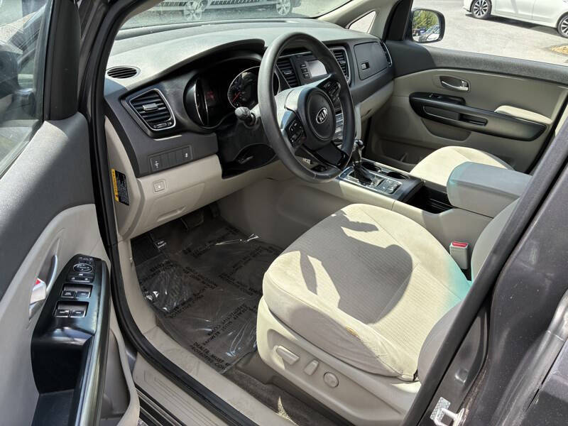 2016 Kia Sedona LX