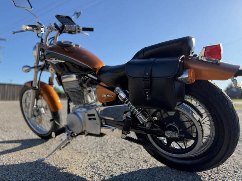 2011 Suzuki Boulevard S40 LS650