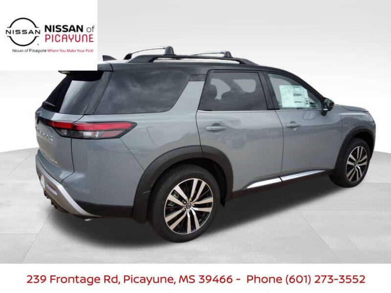 2025 Nissan Pathfinder Platinum