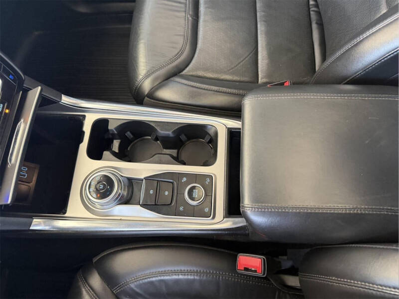2021 Ford Explorer Platinum